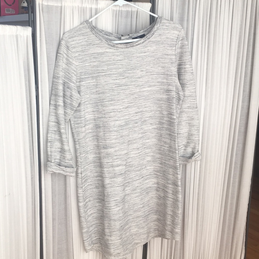 Cotton Gap dress in heather white and grey.